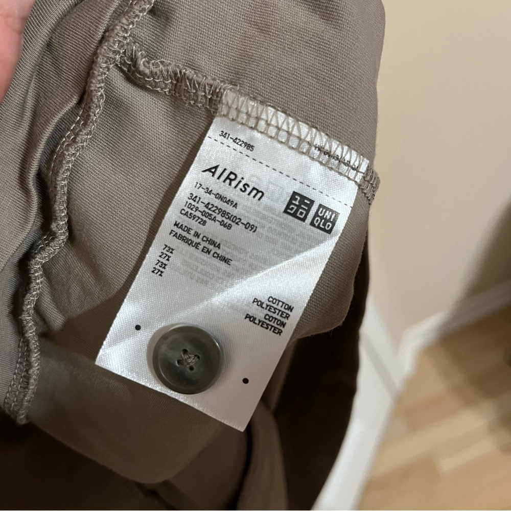Uniqlo Cardigan Top - Picture 2 of 4